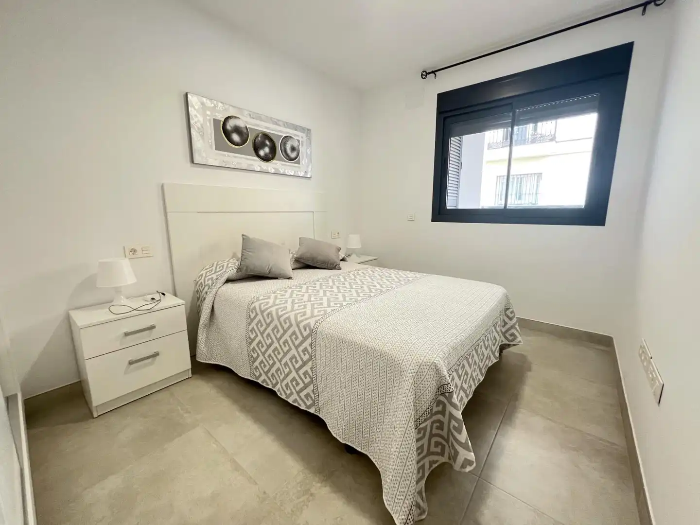 Dormitori de Apartament de lloguer en Fuengirola amb Aire condicionat, Calefacció i Terrassa