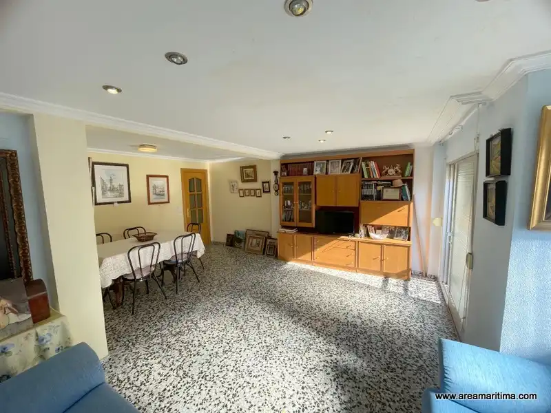 Piso en venta en Valencia con Amueblado, Horno y Lavadora