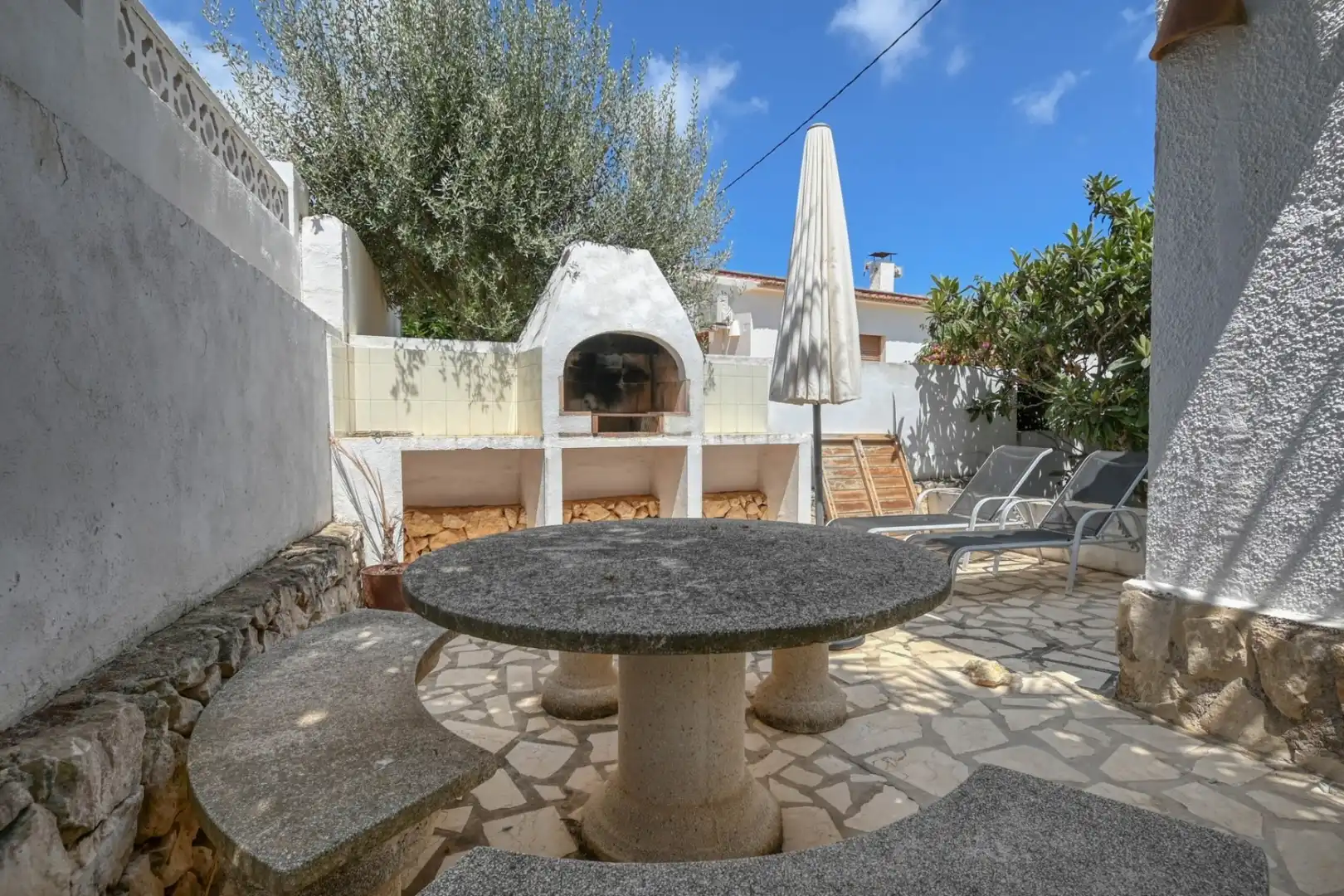 Terrassa de Casa o xalet en venda en Cala Advocat - Baladrar  