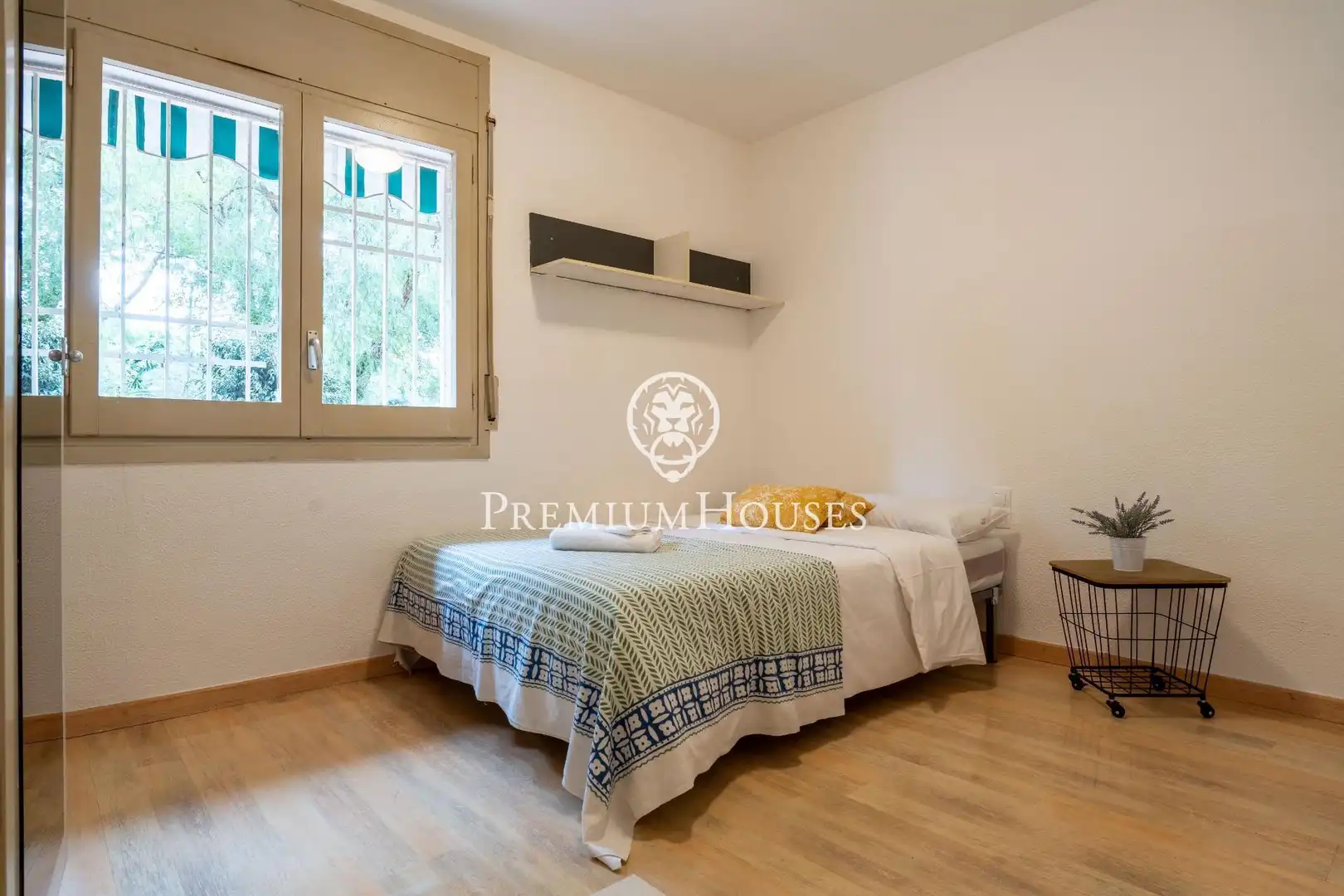Dormitori de Planta baixa en venda en Vilanova i la Geltrú amb Aire condicionat, Parquet i Traster