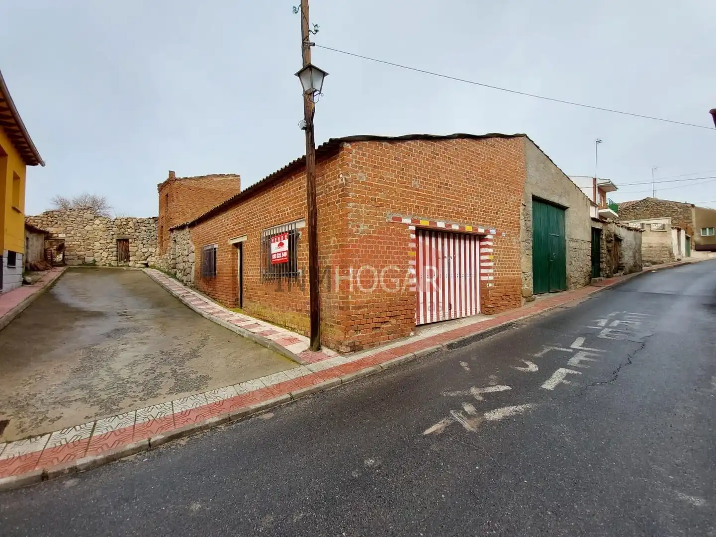 Vista exterior de Garatge en venda en Muñana