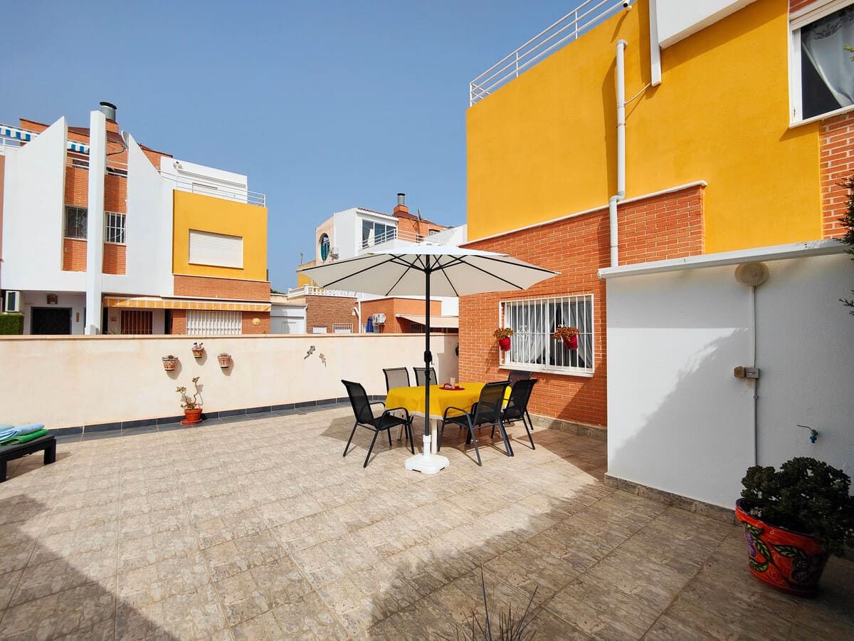 Terrassa de Casa adosada en venda en Orihuela amb Aire condicionat, Jardí privat i Terrassa