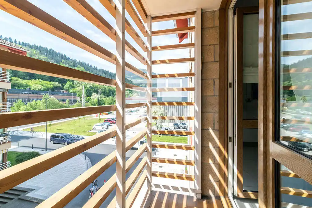 Terrasse von Wohnung zum Verkauf in Arrasate / Mondragón mit Heizung, Abstellraum und Alarm