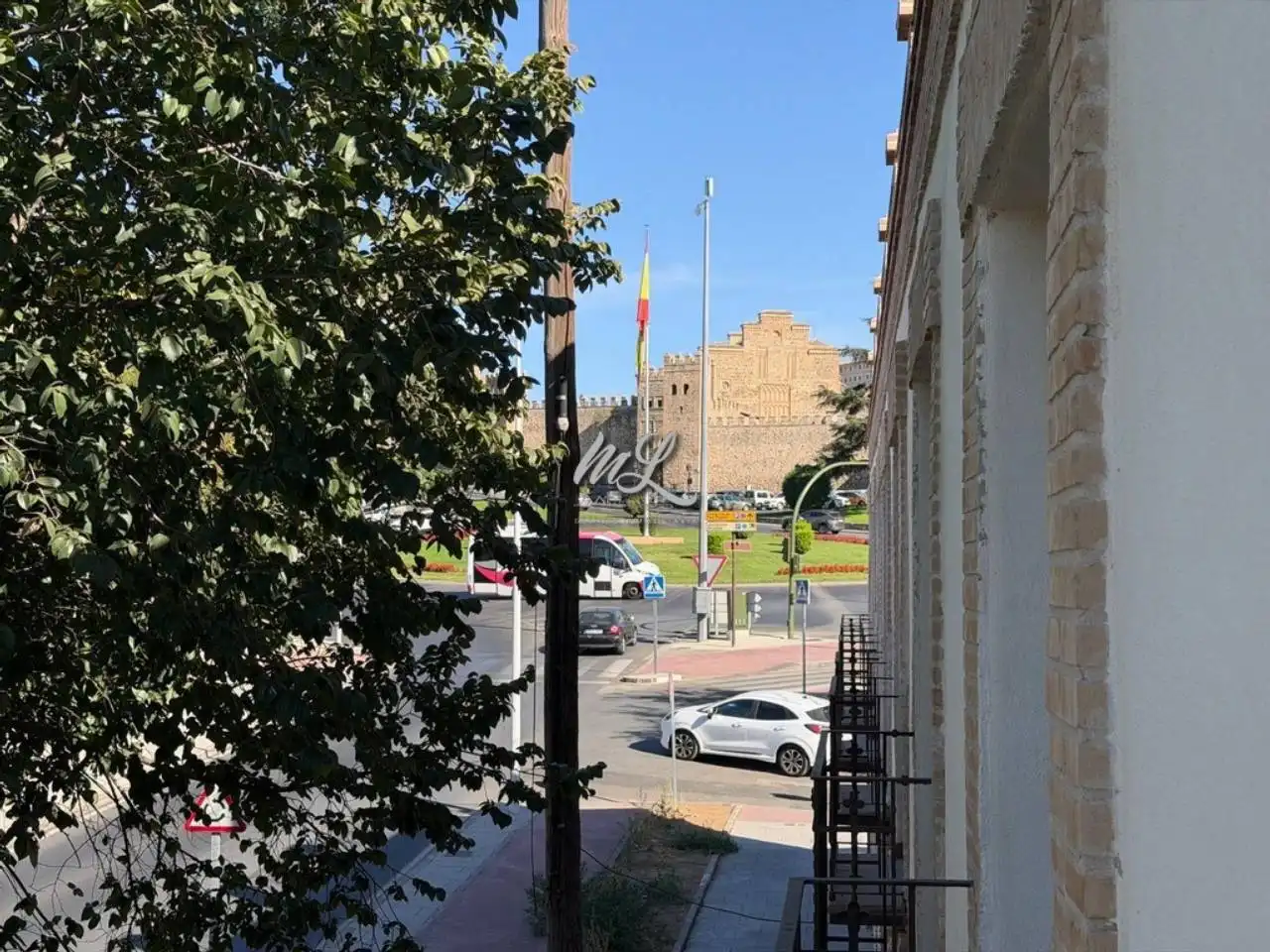 Vista exterior de Dúplex en venda en Toledo amb Calefacció, Traster i Piscina comunitària