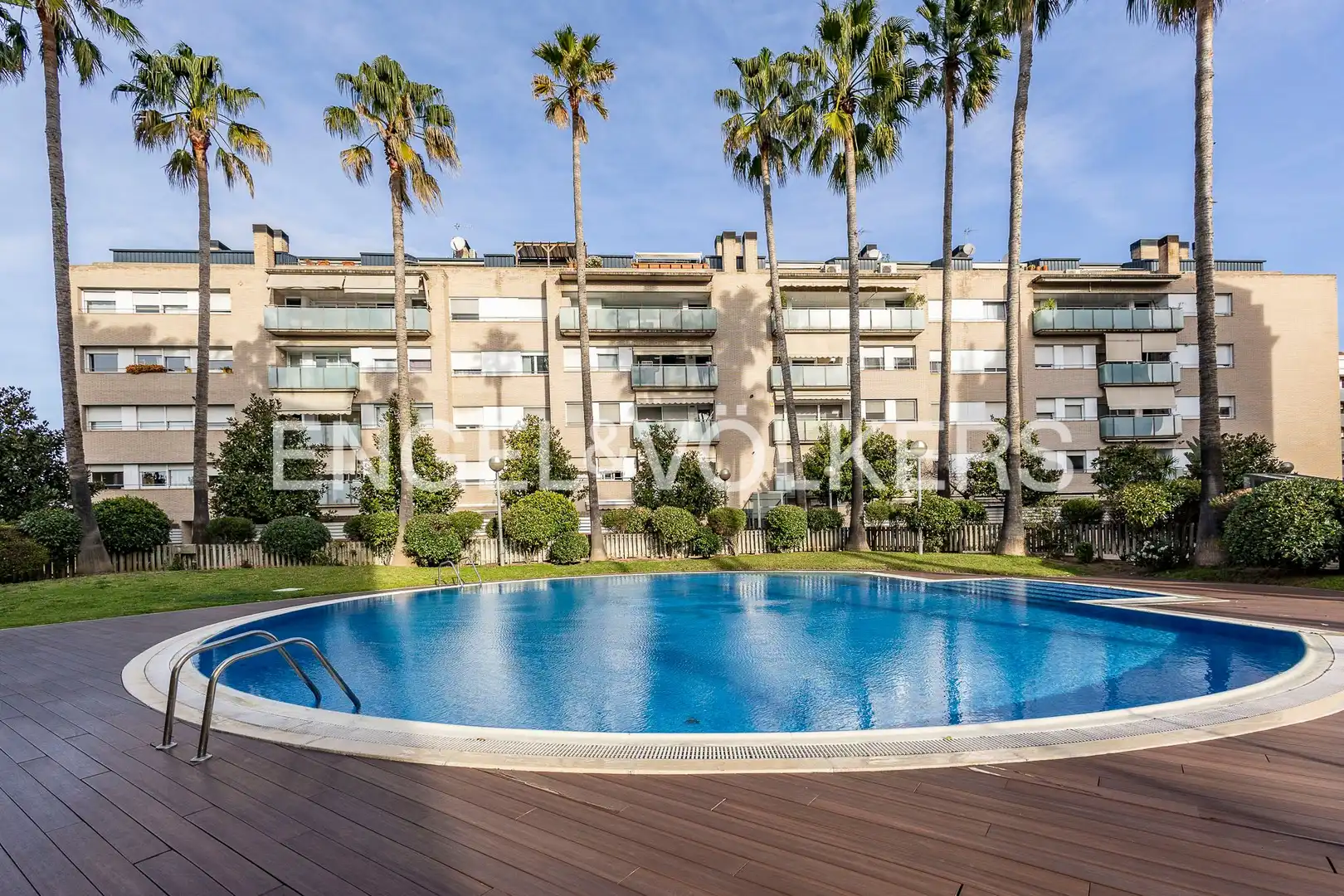 Exterior view of Flat for sale in Sant Joan Despí  with Air Conditioner, Heating and Terrace