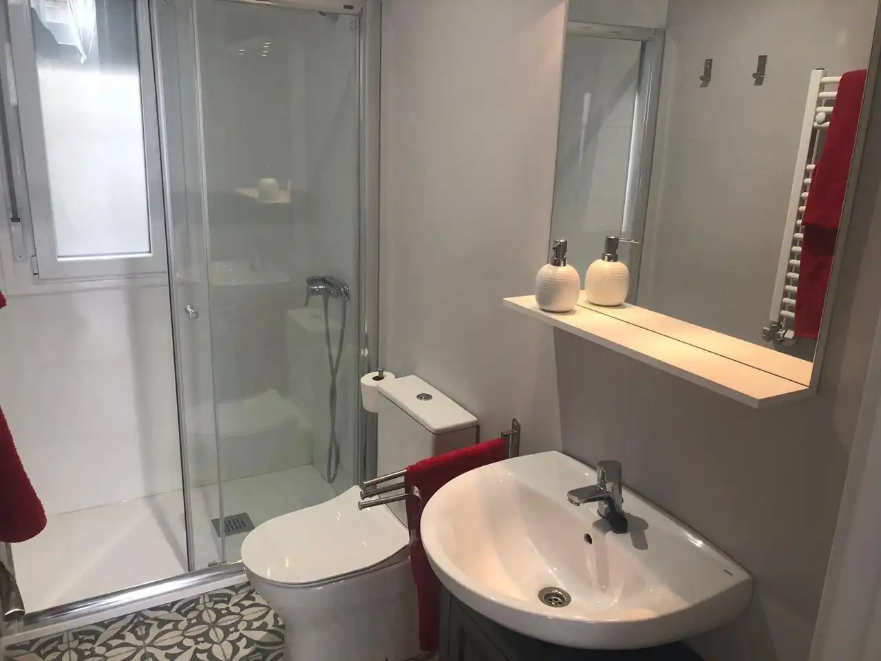 Bathroom of Flat for rent in Zaragoza  with Heating, Parquet flooring and Furnished