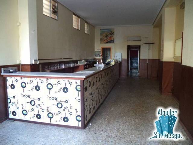 Local comercial en Alquiler en Casco Antiguo