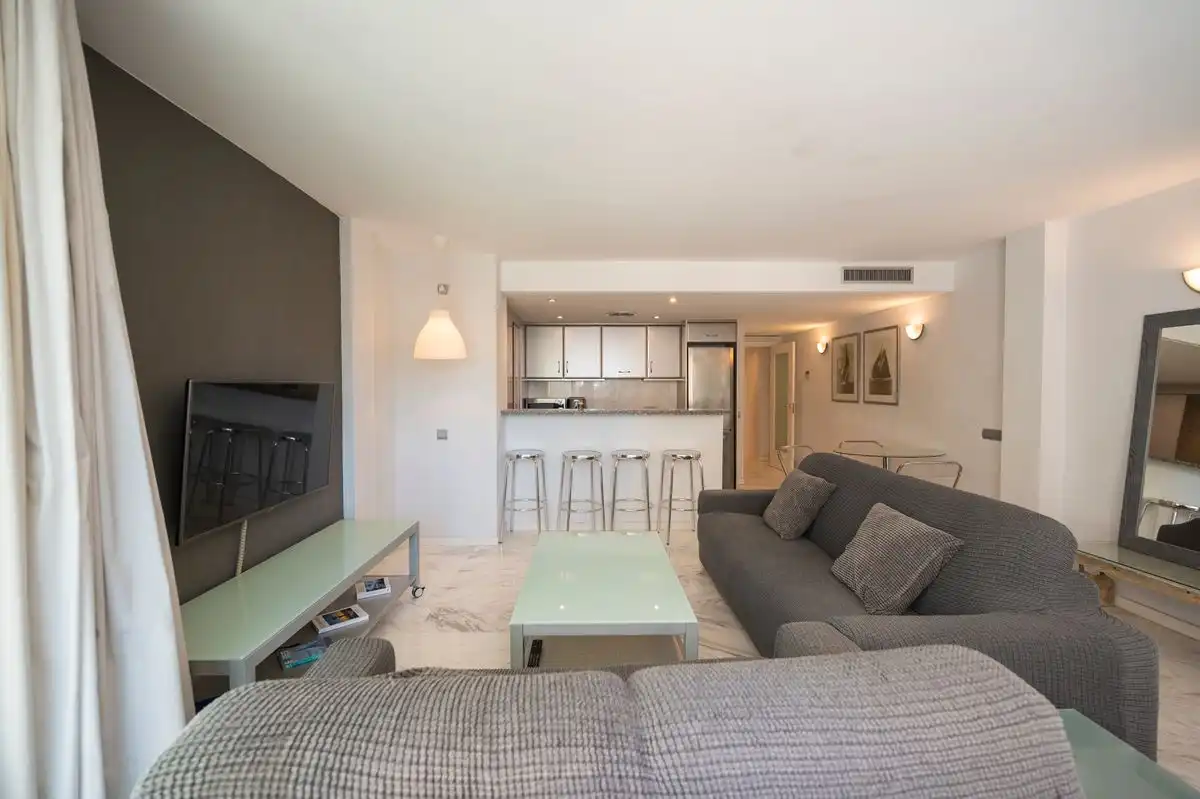 Sala d'estar de Pis de lloguer en Marina Botafoc - Platja de Talamanca