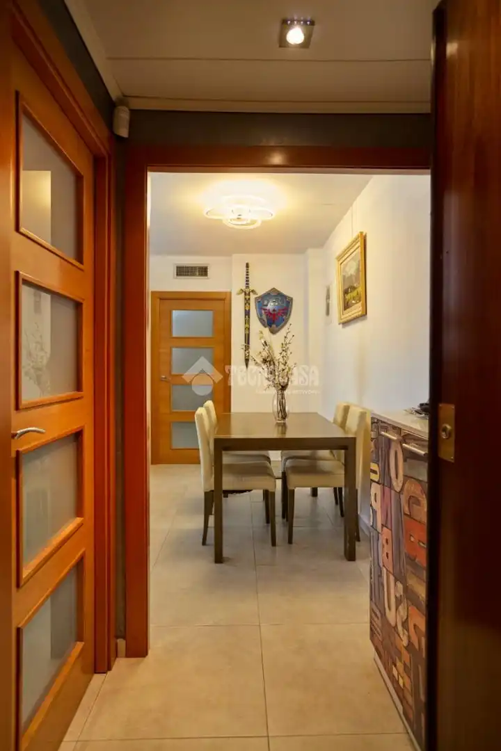Comedor de Piso en venta en Badalona con Aire acondicionado, Calefacción y Amueblado