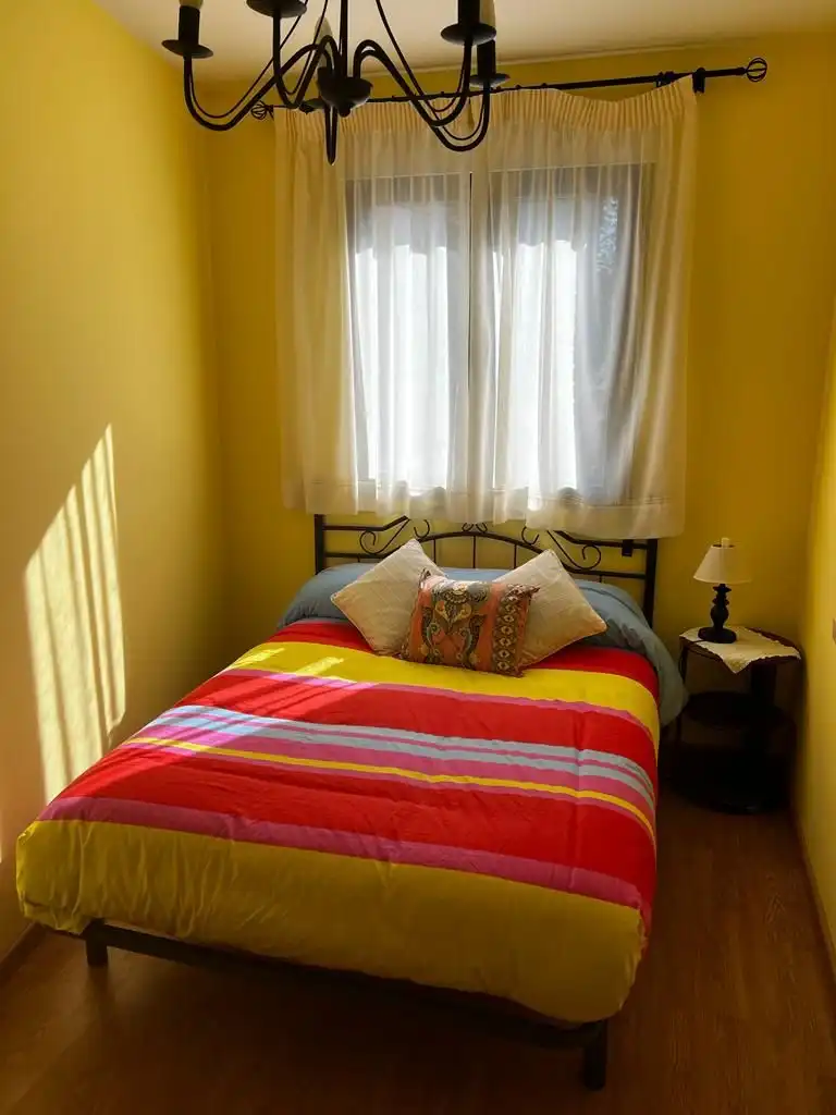 Habitación de Casa adosada en venta en Valseca con Calefacción, Parquet y Trastero