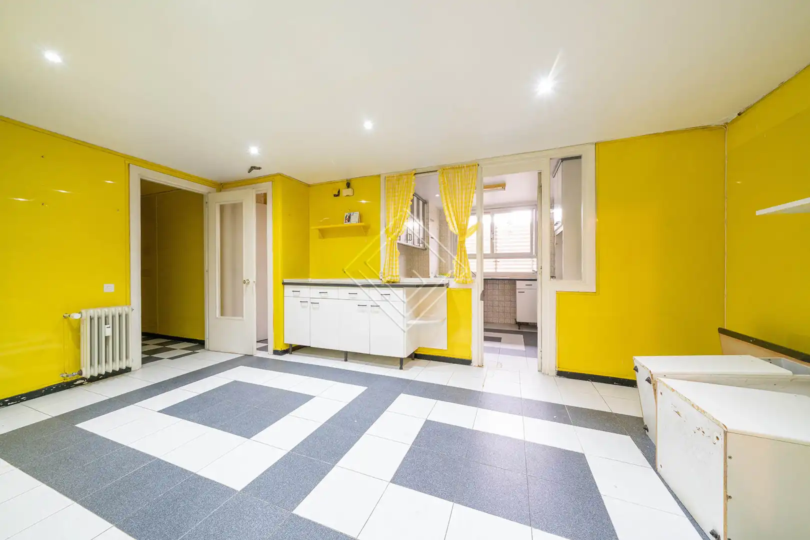 Flat for sale in Madrid  with Air Conditioner, Heating and Terrace