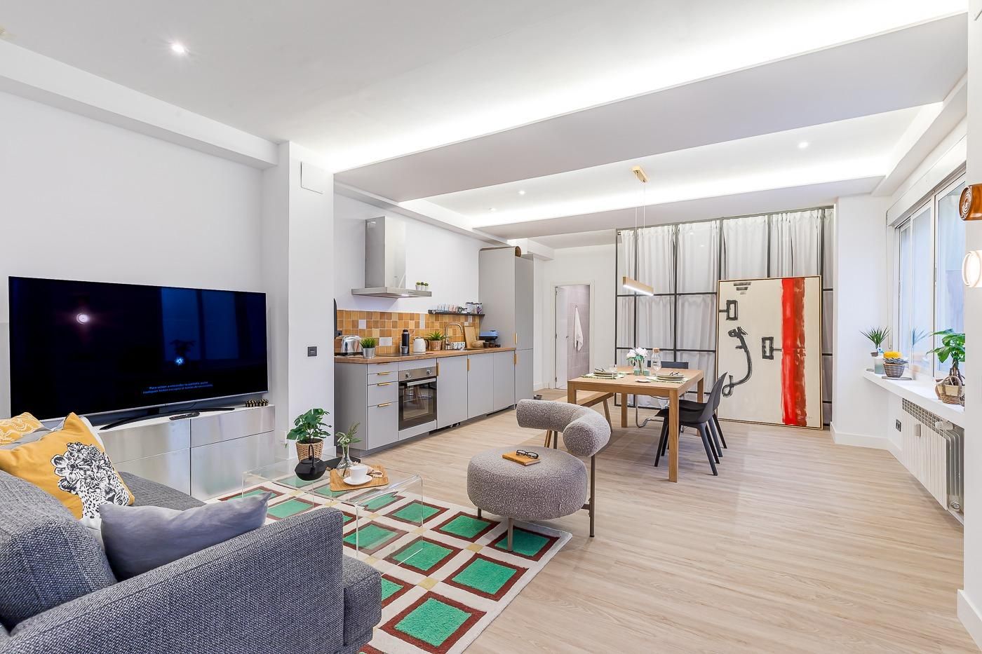 Living room of Apartment for sale in  Madrid Capital  with Air Conditioner and Heating