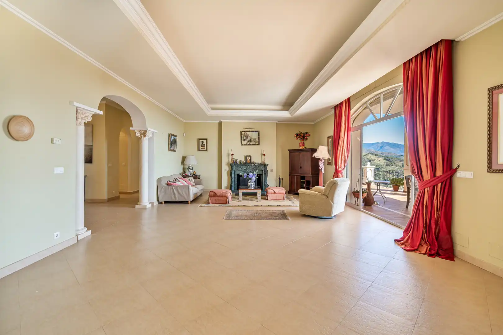 Sala de estar de Casa o chalet en venta en Estepona con Aire acondicionado, Terraza y Amueblado