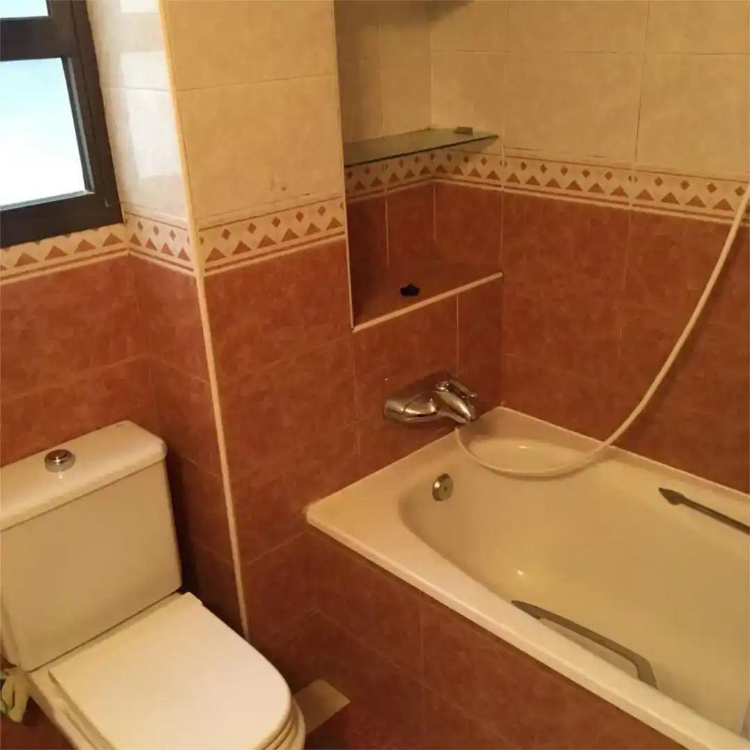 Bany de Pis en venda en Alicante / Alacant amb Aire condicionat i Balcó