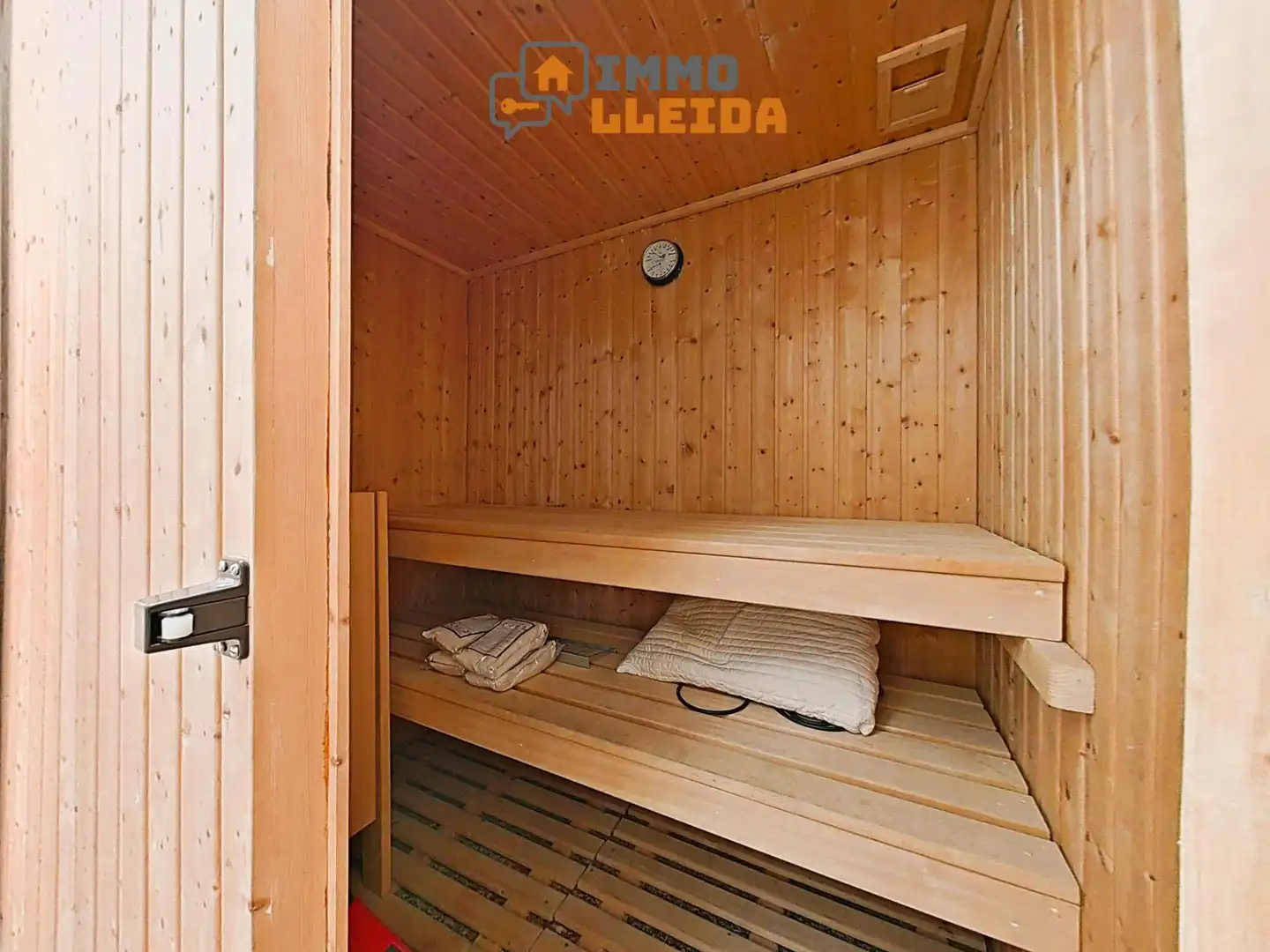 Chalet con piscina en venta en Calle RIU 23, imagen 7