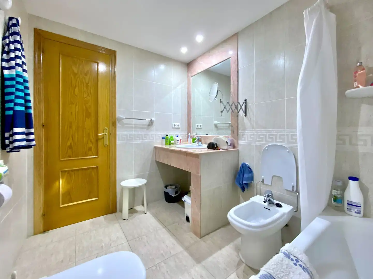 Baño de Apartamento de alquiler en Velilla - Velilla Taramay
