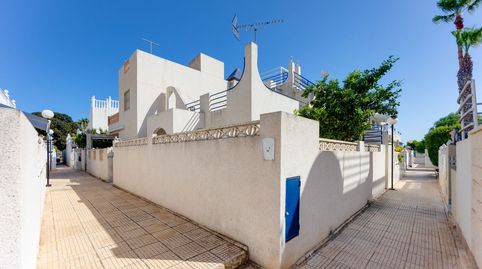 Foto 5 de Casa adosada en venda a Urbanización Doña Inés, 72, Zona Carrefour - Urbanizaciones, Torrevieja