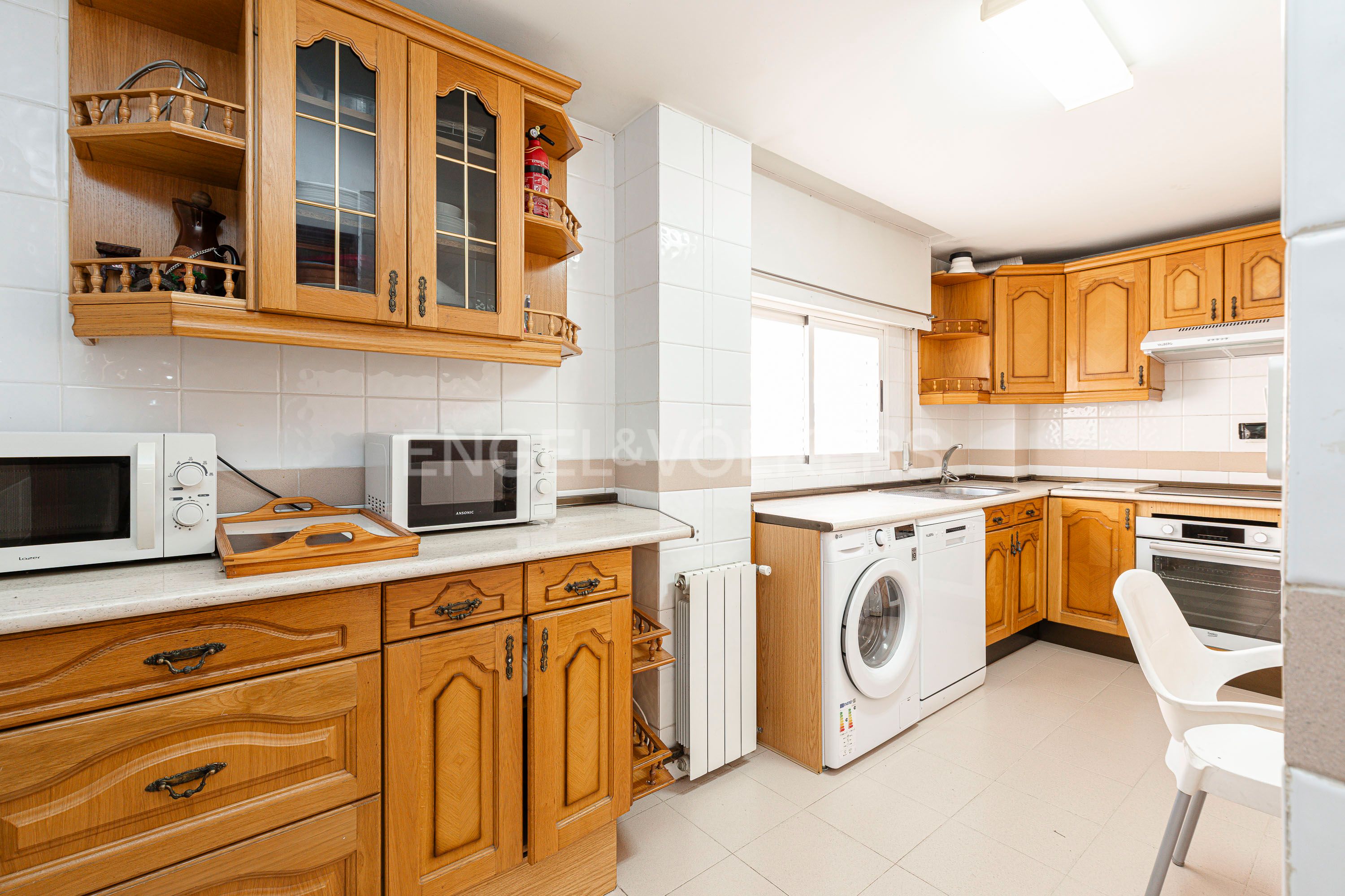 Cocina de Apartamento en venta en  Madrid Capital con Calefacción, Terraza y Trastero