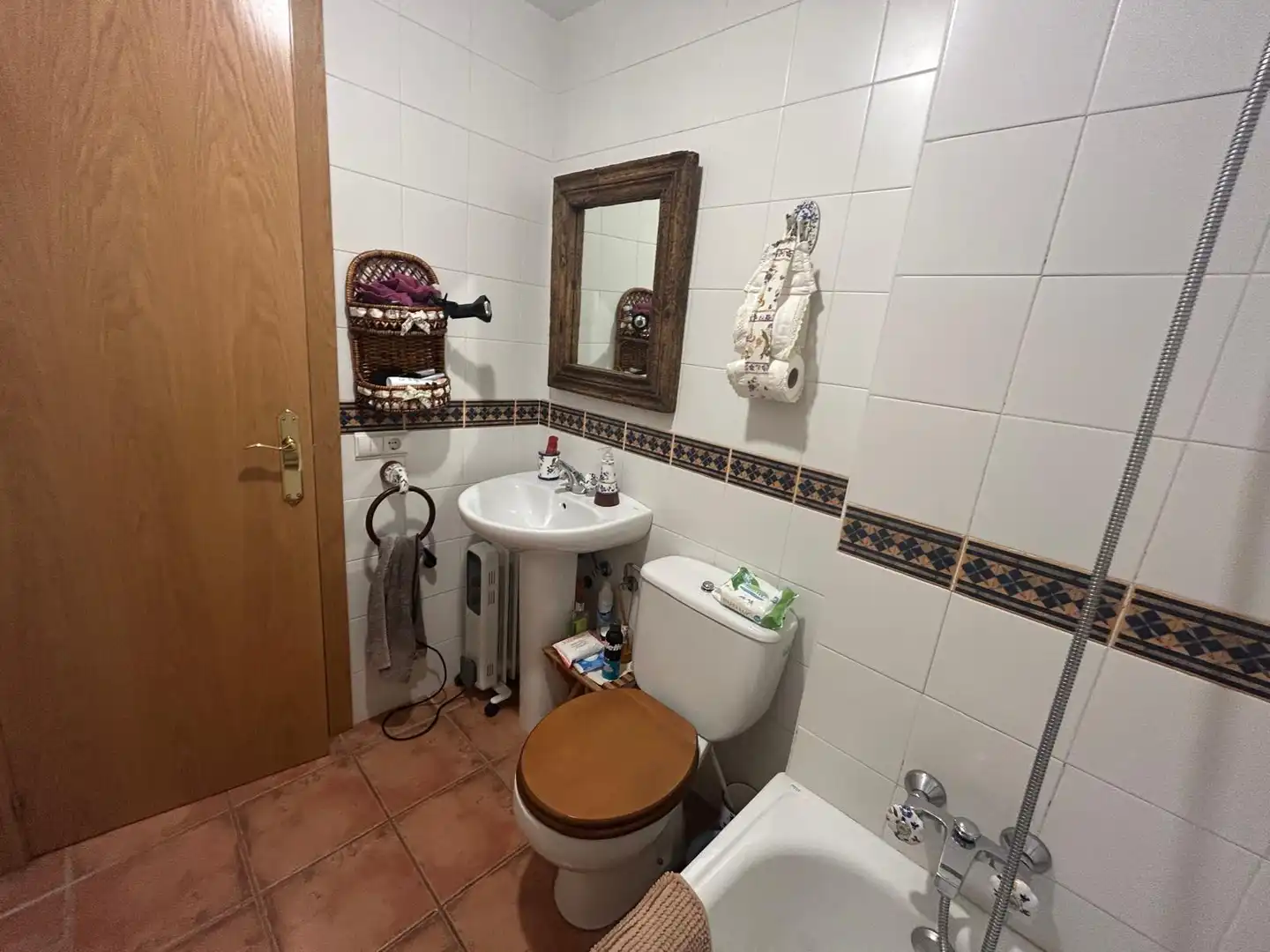 Badezimmer von Wohnungen zum Verkauf in Setcases mit Möbliert