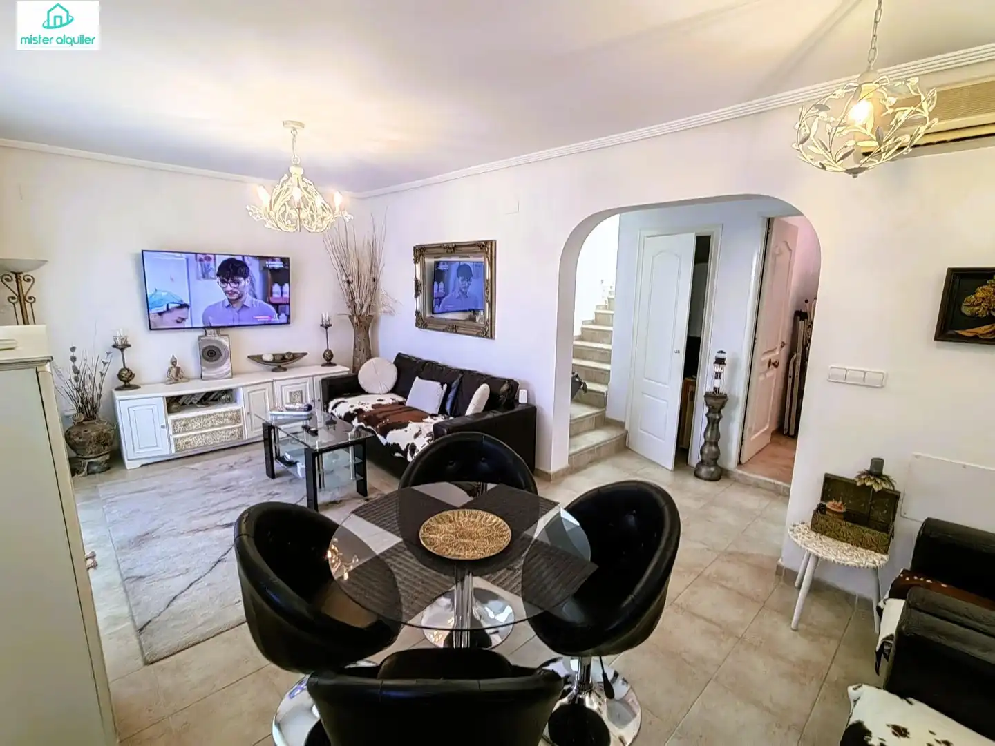 Sala d'estar de Casa o xalet de lloguer en El Campello amb Aire condicionat, Calefacció i Jardí privat
