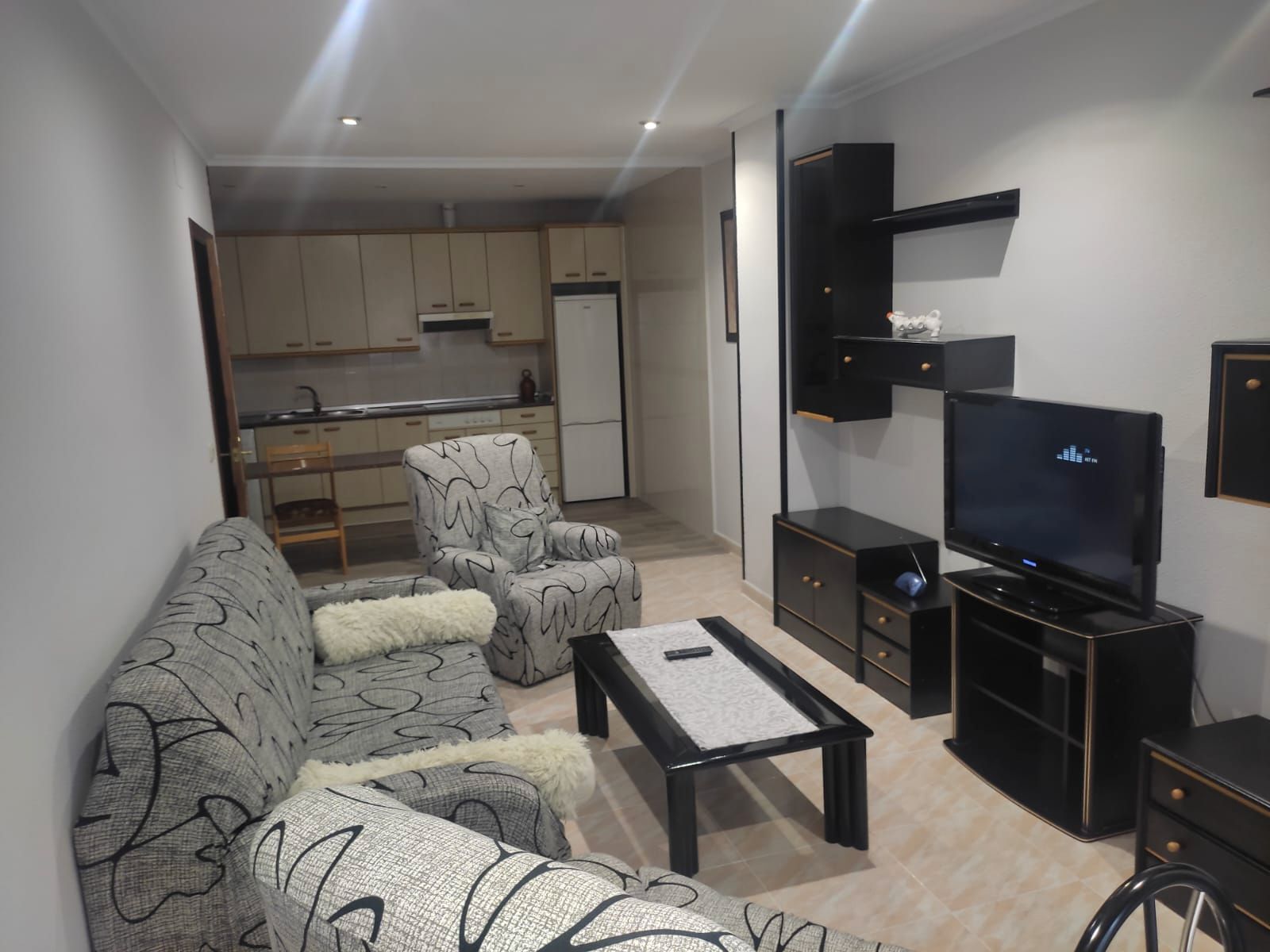 Sala de estar de Apartamento de alquiler en Cuenca Capital con Calefacción, Trastero y Amueblado