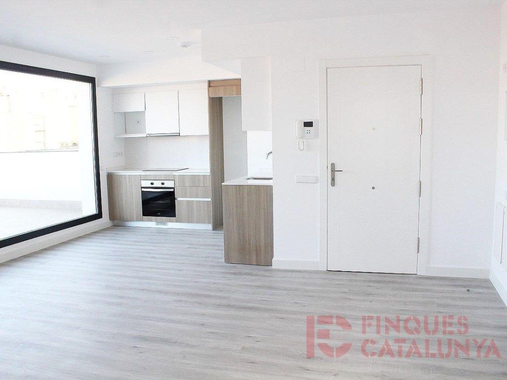 Flat for sale in Girona Capital  with Air Conditioner and Terrace
