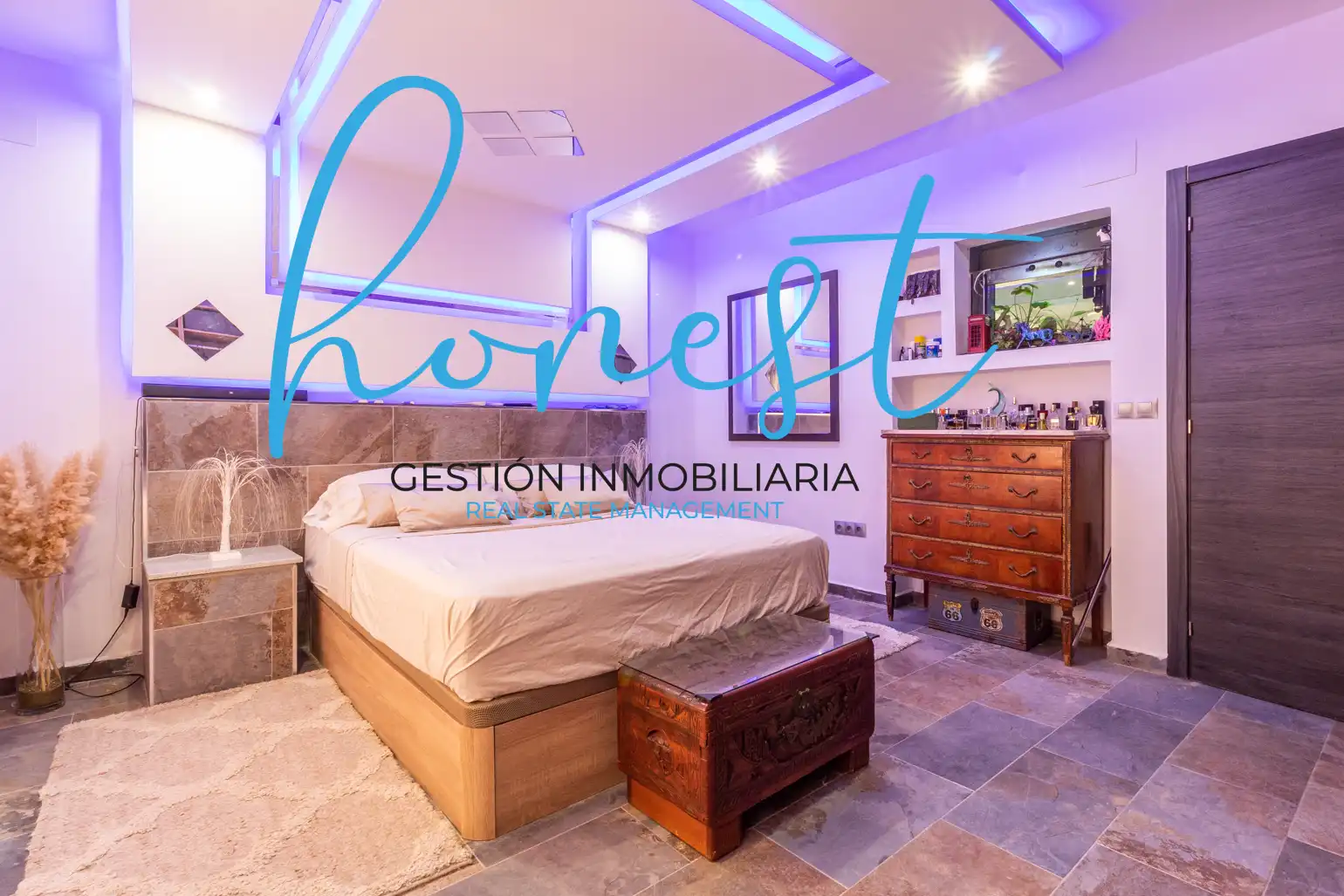 Habitación de Casa o chalet en venta en Torremolinos con Aire acondicionado y Amueblado