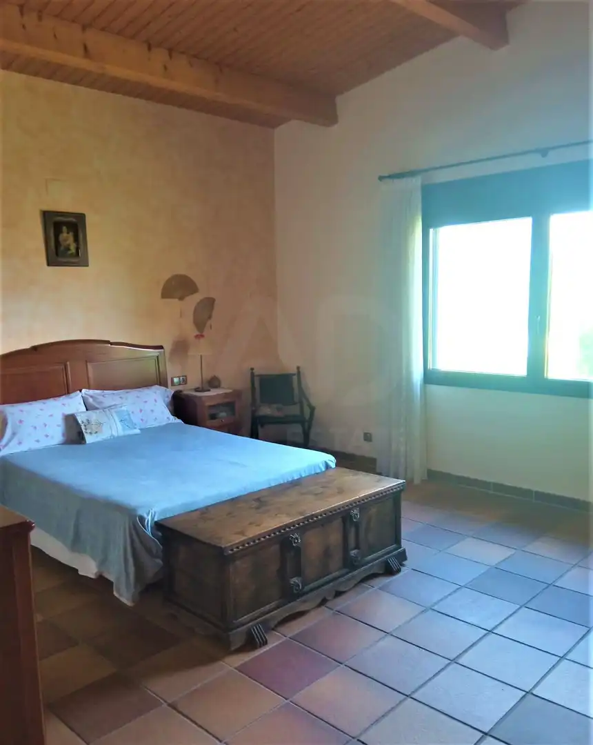 Bedroom of Houses for sale in Móra d'Ebre  with Air Conditioner, Heating and Swimming Pool