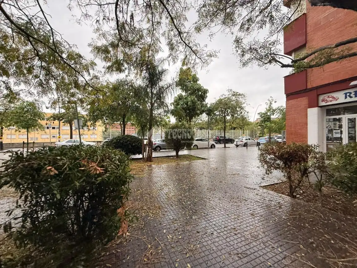 Aparcament de Pis en venda en Viladecans amb Balcó
