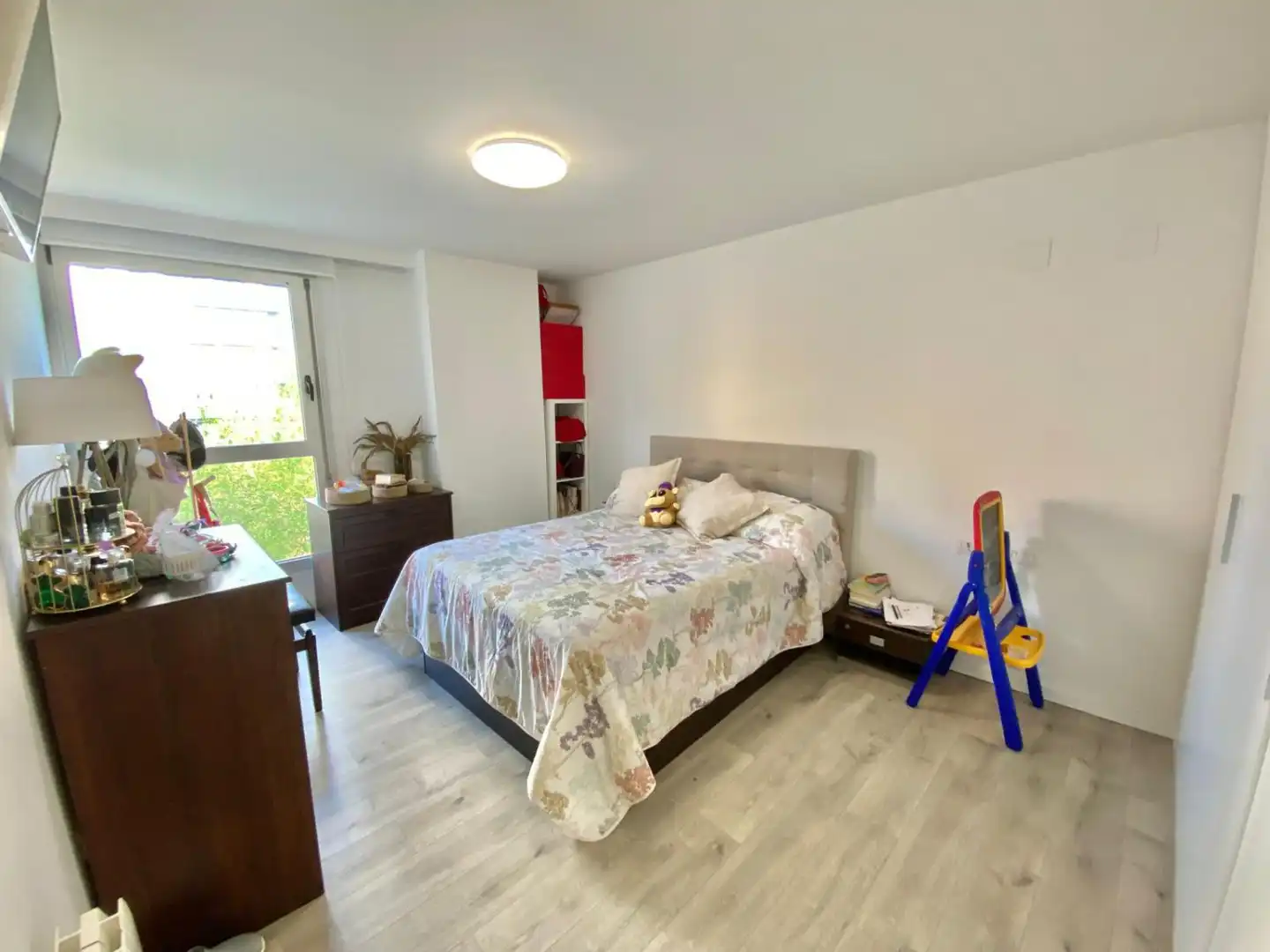 Bedroom of Flat for sale in Valencia  with Air Conditioner, Parquet flooring and Storage room