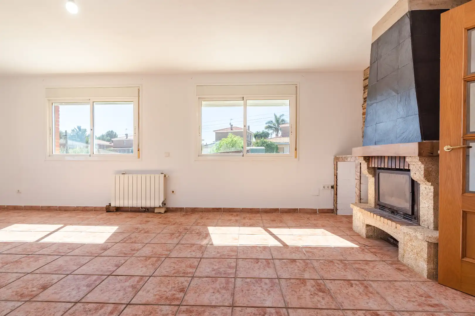 Living room of Houses for sale in El Catllar   with Air Conditioner, Heating and Private garden