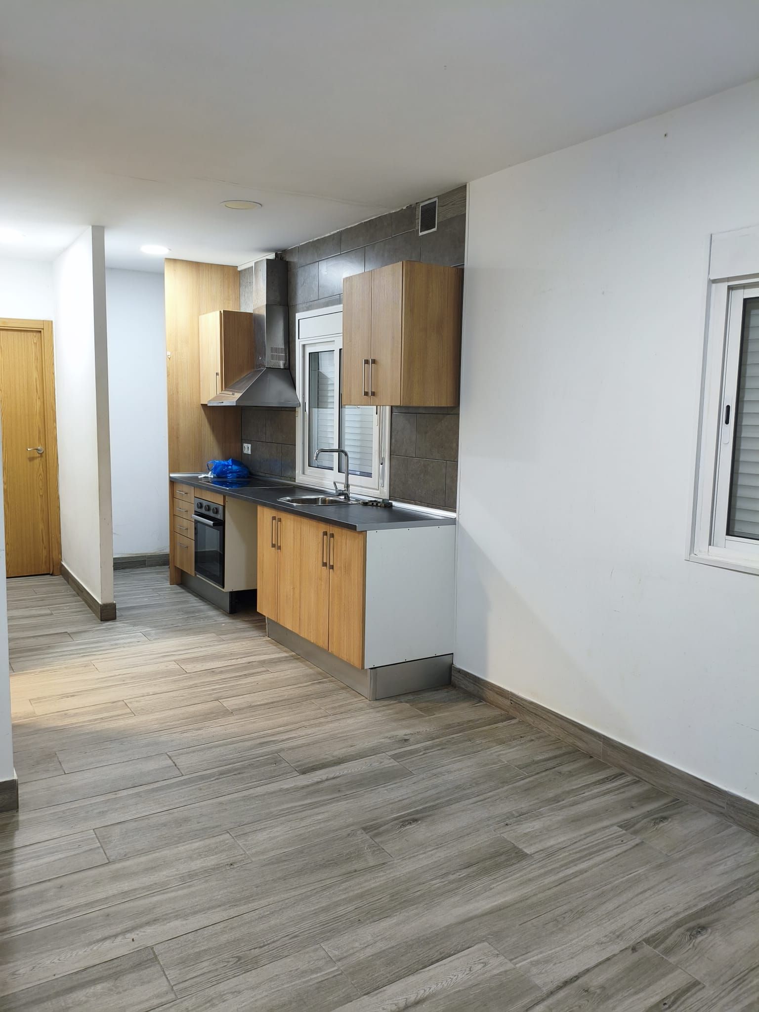 Kitchen of Planta baja for sale in Badalona