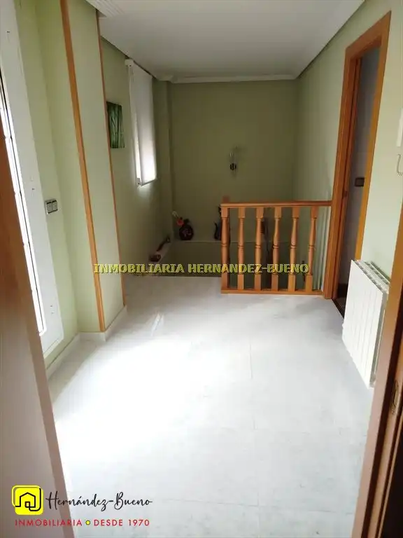 Casa o chalet en venta en Calvarrasa de Abajo con Calefacción, Jardín privado y Terraza