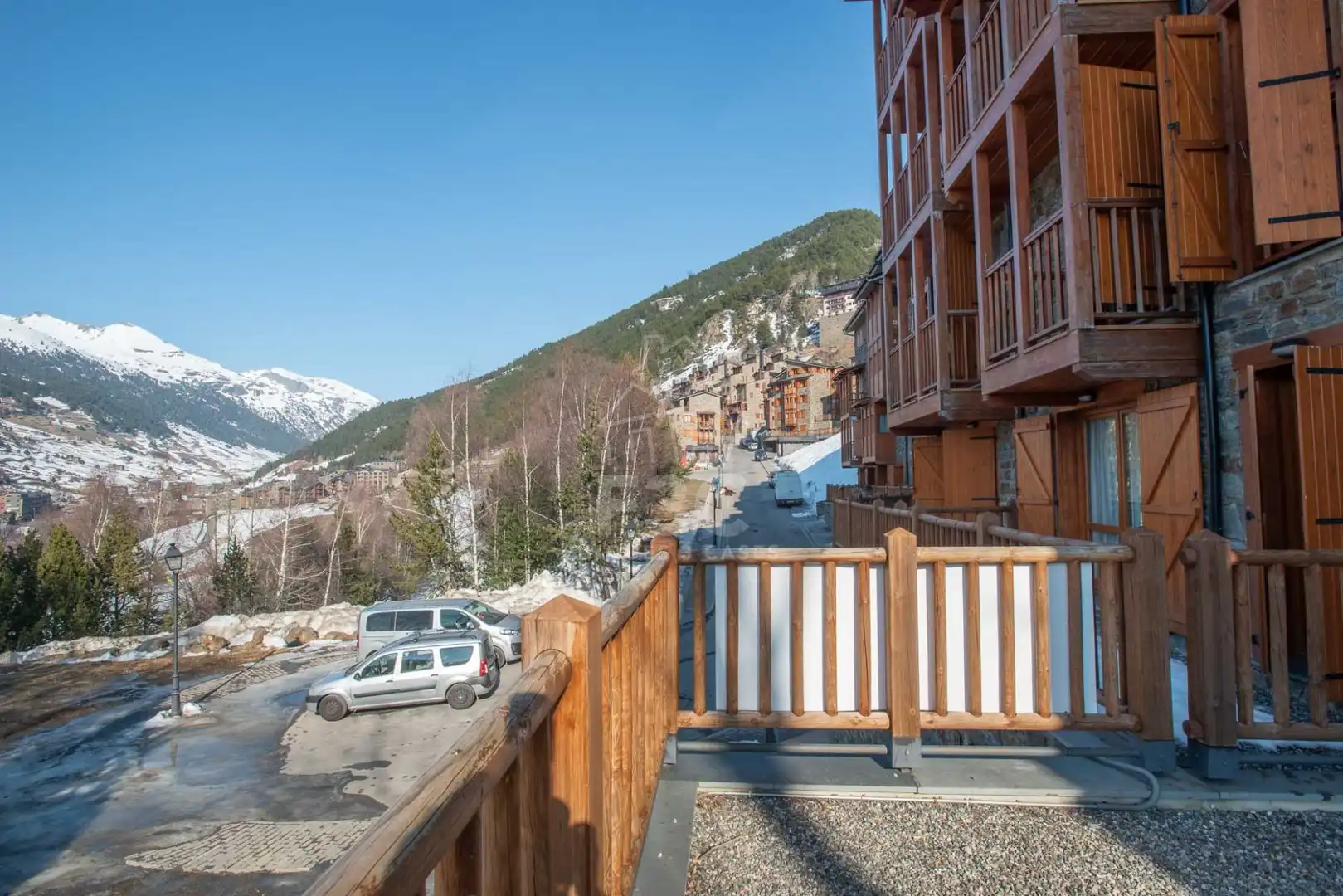 Vista exterior de Planta baixa en venda en Canillo amb Calefacció, Parquet i Terrassa