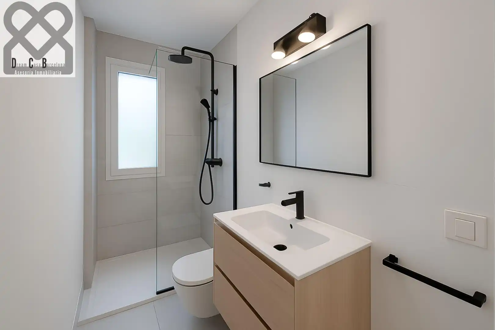 Baño de Casa o chalet en venta en Corbera de Llobregat con Calefacción, Jardín privado y Terraza
