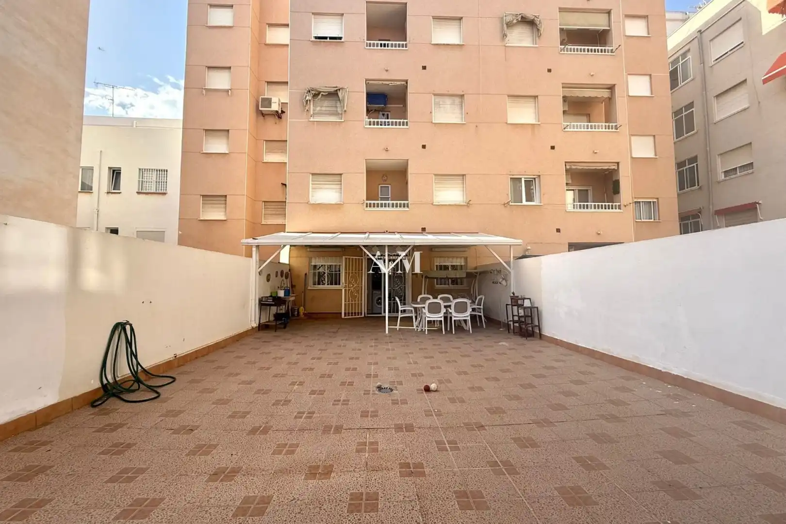 Vista exterior de Apartament de lloguer en Torrevieja amb Aire condicionat, Calefacció i Moblat