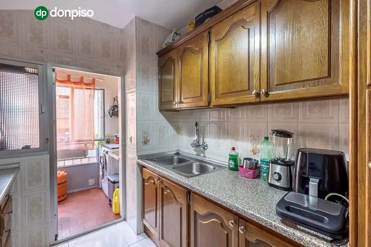 Cocina de Piso en venta en Granada con Alarma