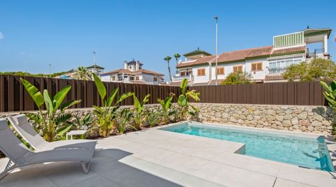 Foto 3 von Haus oder Chalet zum Verkauf in Calle Rio Genil M P, Mil Palmeras, Pilar de la Horadada