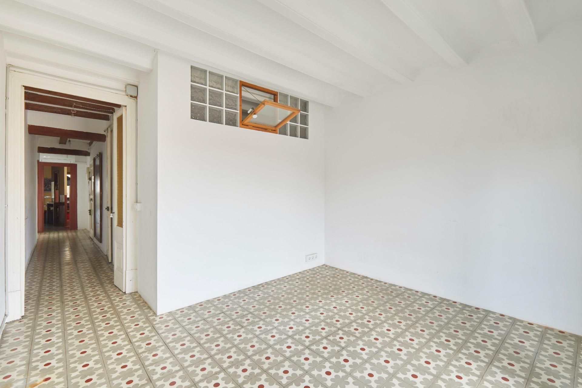 Flat for sale in  Barcelona Capital  with Terrace, Storage room and Balcony