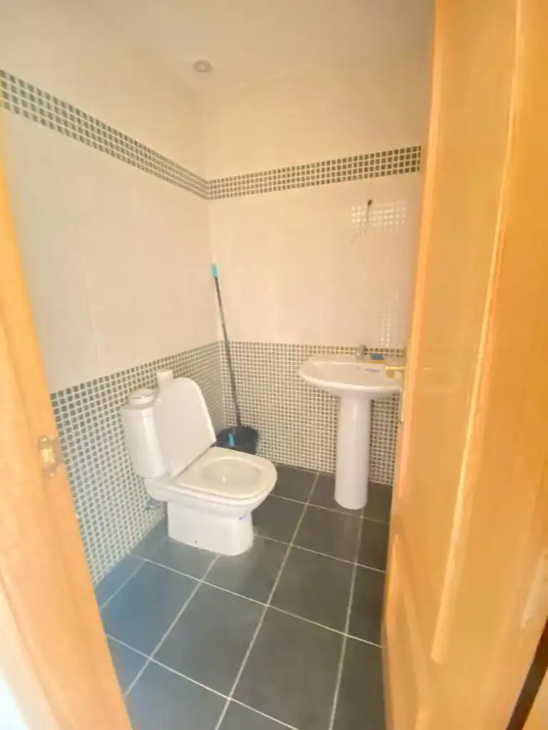 Badezimmer von Büro zur Miete in La Bañeza  mit Heizung, Balkon und Internet