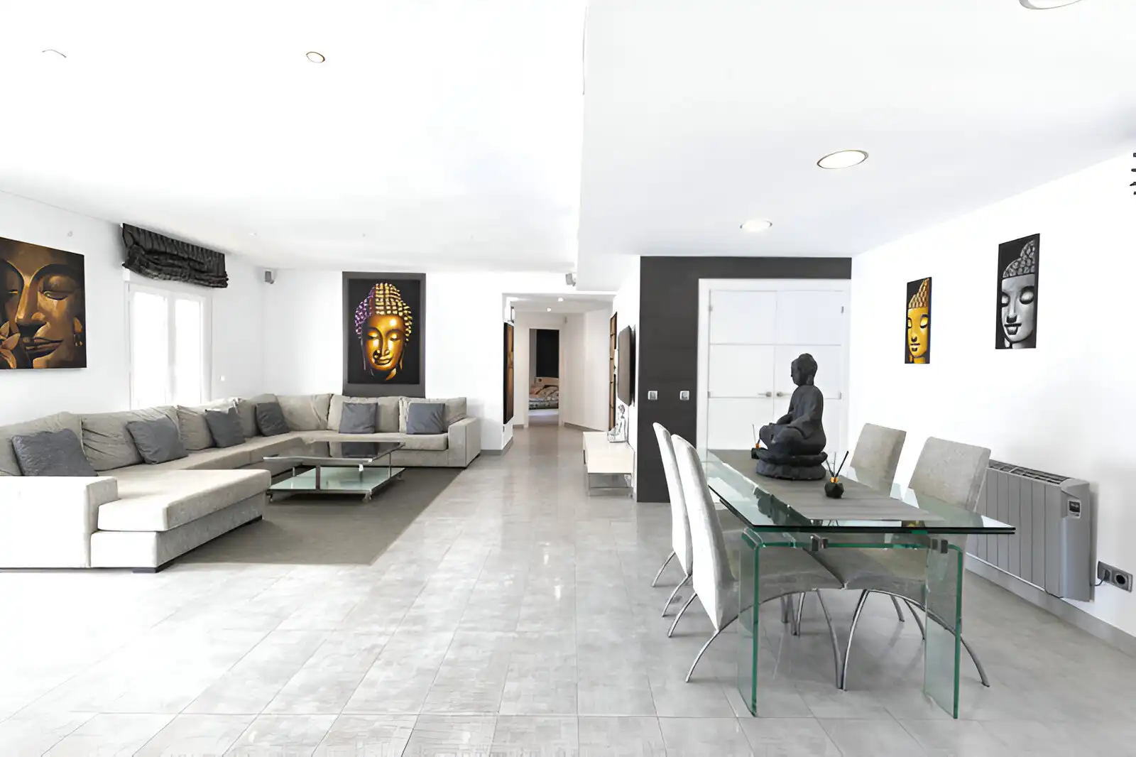 Sala de estar de Casa o chalet en venta en Marbella con Aire acondicionado, Jardín privado y Terraza