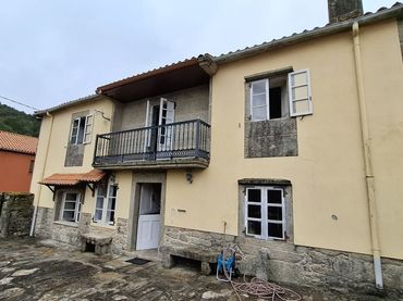 Haus zum Verkauf in Laxe