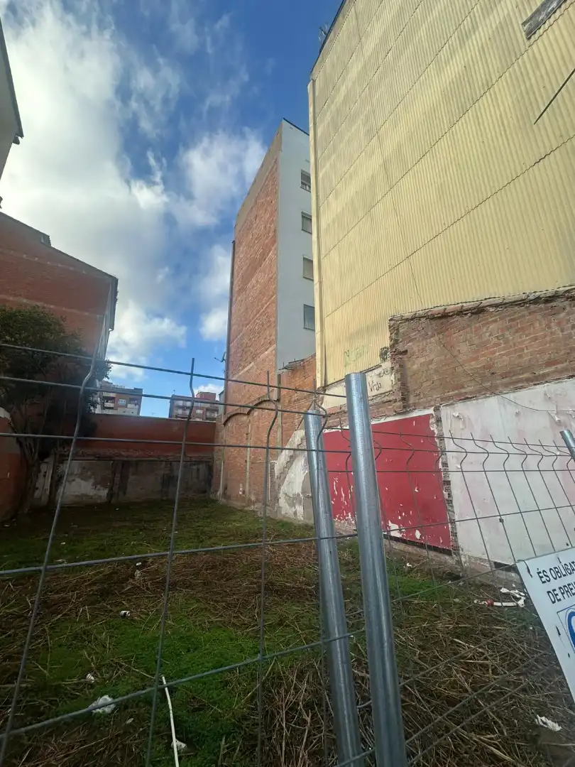 Außenansicht von Residential zum Verkauf in Girona