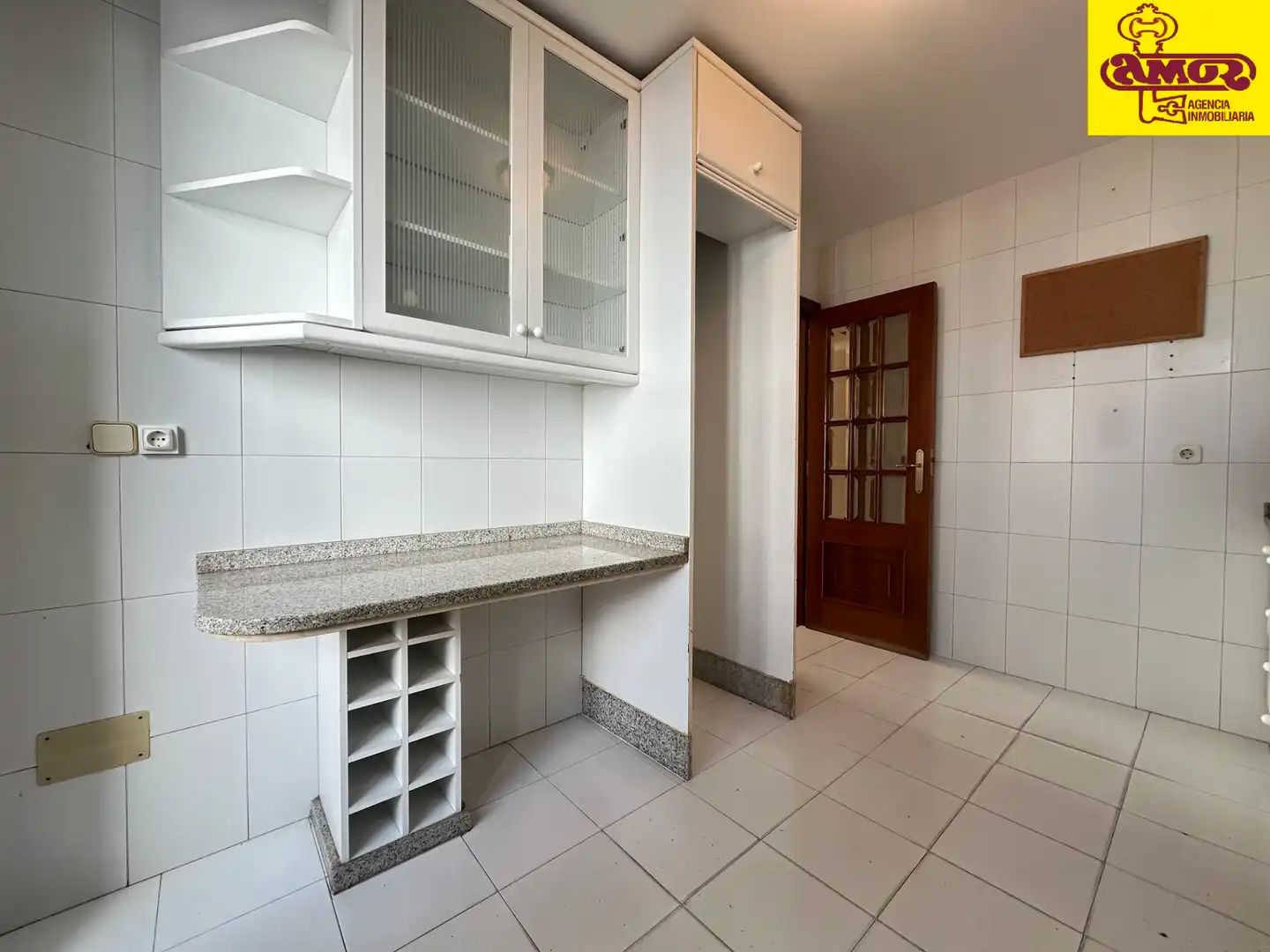 Cocina de Piso en venta en Santiago de Compostela  con Calefacción, Terraza y Trastero