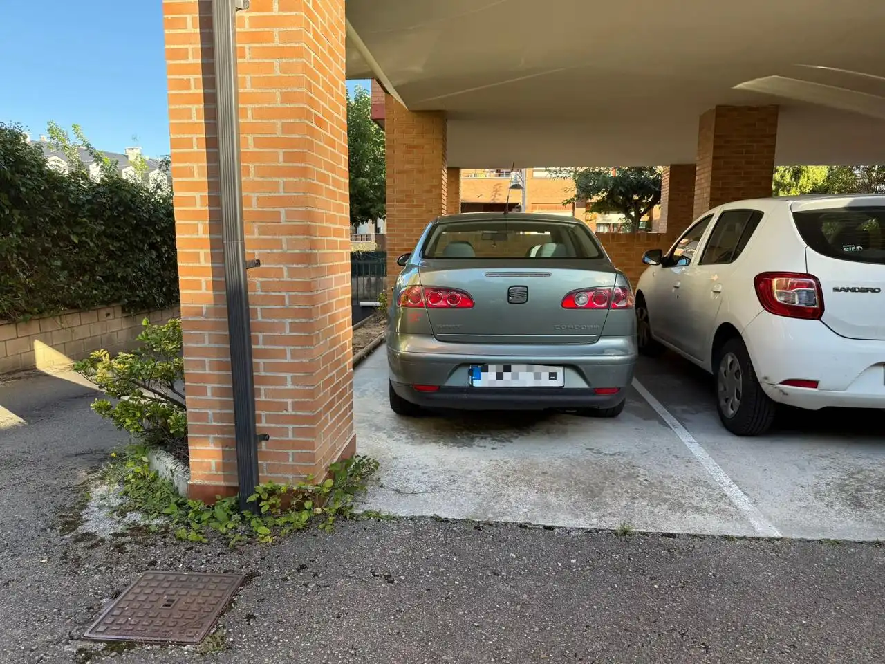 Aparcament de Pis en venda en Castro-Urdiales amb Calefacció, Parquet i Terrassa