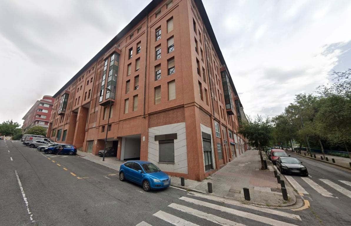 Exterior view of Garage for sale in Bilbao 