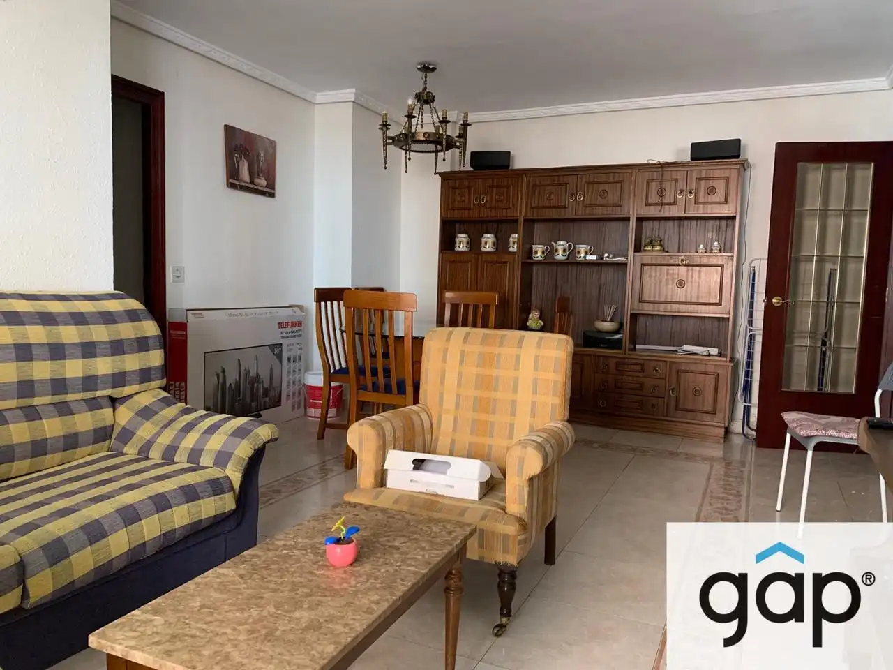 Living room of Flat for rent in Cuenca  with Heating, Terrace and Furnished