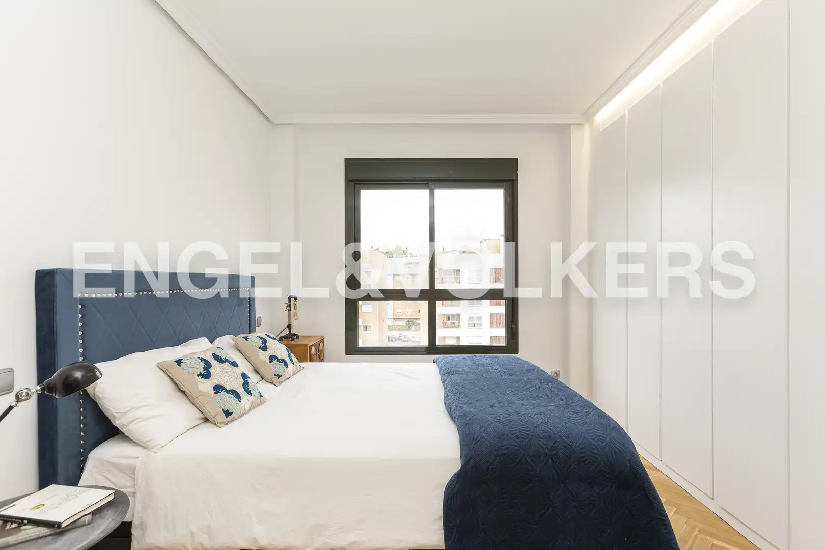 Bedroom of Attic for rent in Madrid  with Air Conditioner, Heating and Parquet flooring