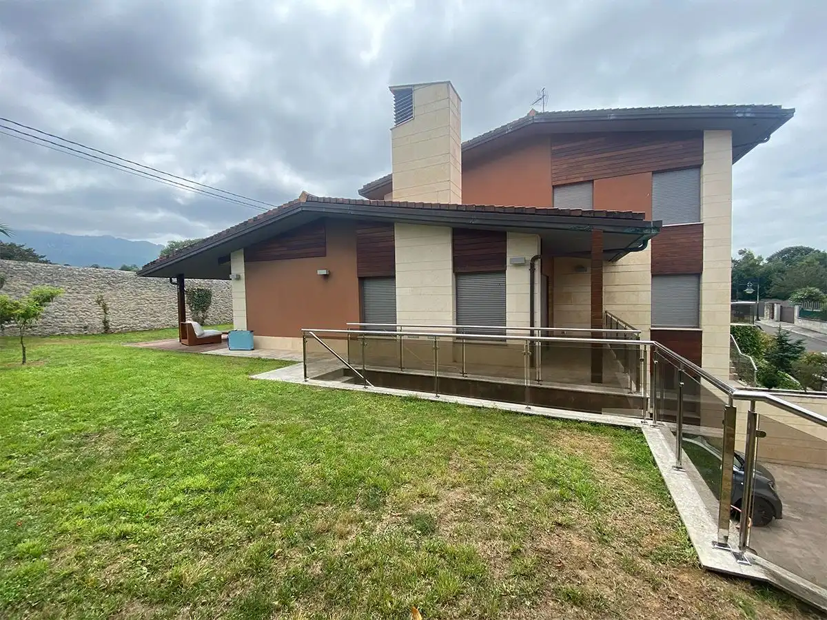 Vista exterior de Casa o chalet en venta en Llanes con Calefacción, Jardín privado y Terraza
