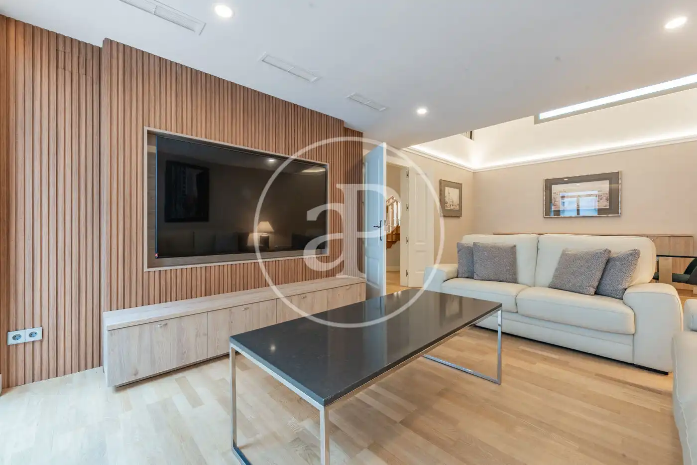Living room of Flat for rent in Madrid  with Air Conditioner, Heating and Terrace
